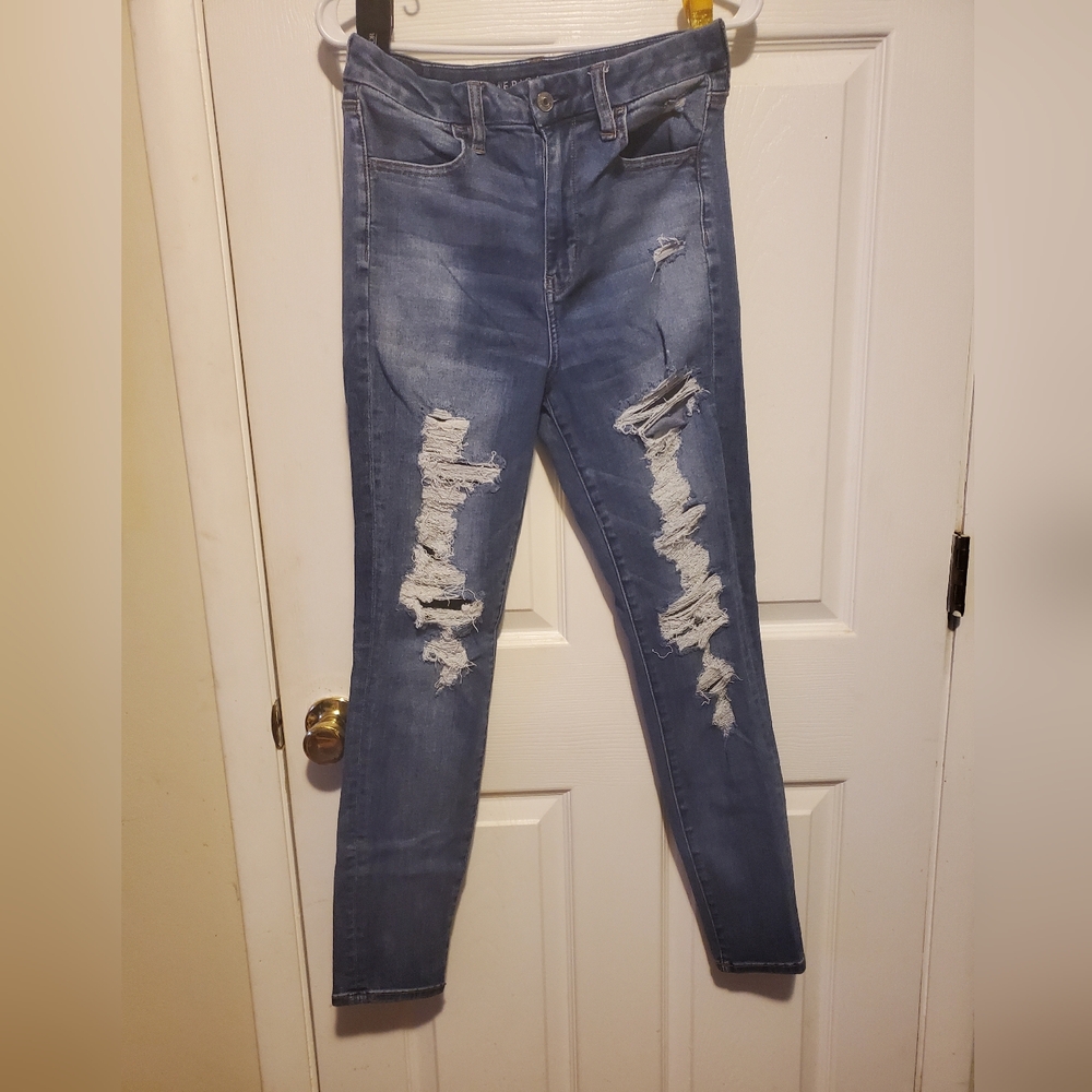 American Eagle Women's Distressed Blue Jeans
